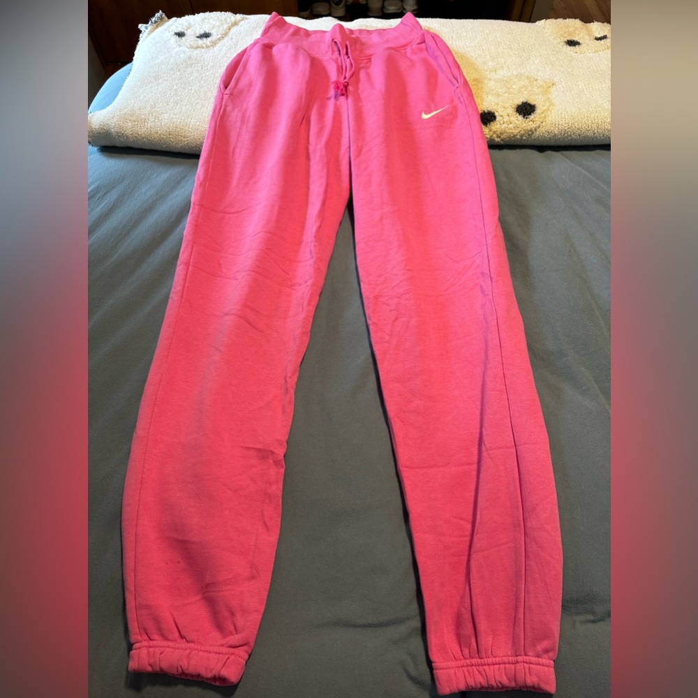 Nike Sportswear Phoenix Fleece
Women's High-Waisted Oversized Sweatpants